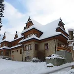 Dwor Karolowka Hotel 3*