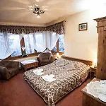 Hotel Dwor Karolowka