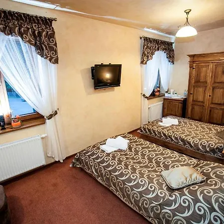 Hotel Dwor Karolowka 3*