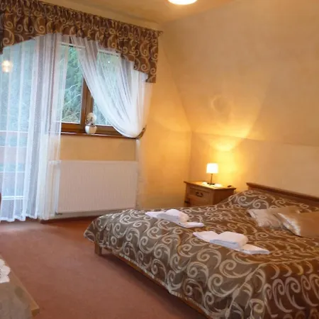 Hotel Dwor Karolowka 3*