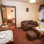 Hotel Dwor Karolowka