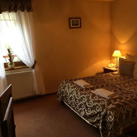 Dwor Karolowka זקופאנה