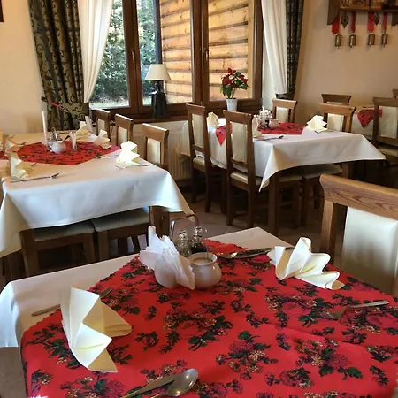 מלון Dwor Karolowka זקופאנה