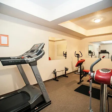 Hotel Dwór Karolówka 3*