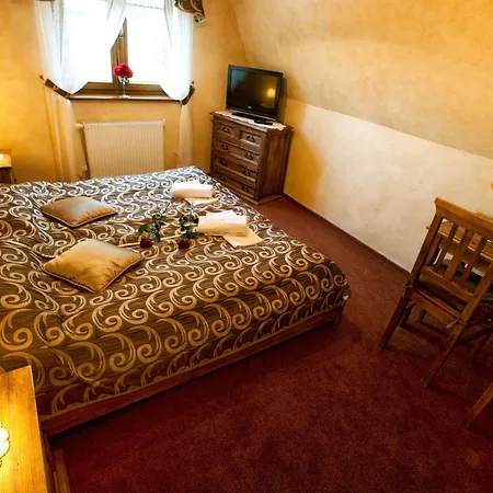 Dwor Karolowka מלון זקופאנה