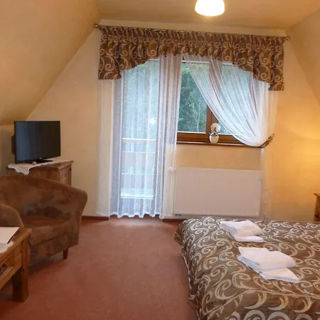 מלון Dwor Karolowka