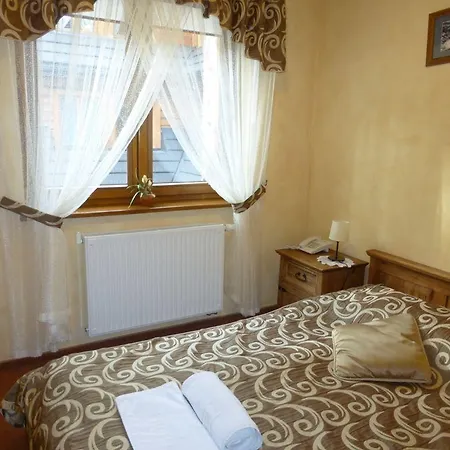 Dwor Karolowka Szálloda
