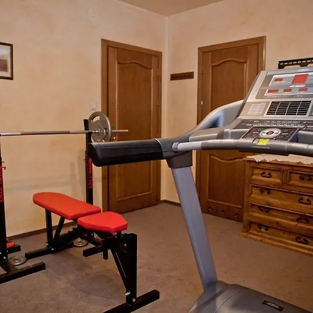 Dwor Karolowka מלון 3*