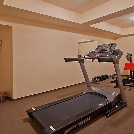 מלון Dwor Karolowka 3*