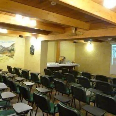 מלון Dwor Karolowka