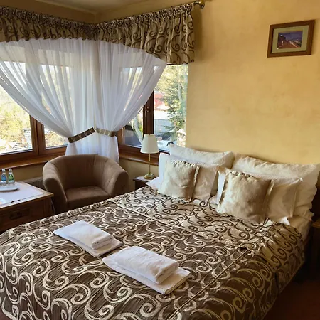 Dwor Karolowka Hotel 3*