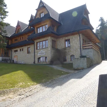 Dwor Karolowka מלון זקופאנה