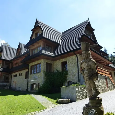 Dwór Karolówka Hotel 3*