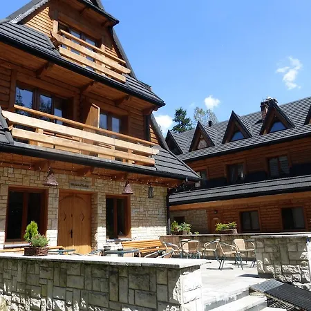 מלון Dwor Karolowka 3*