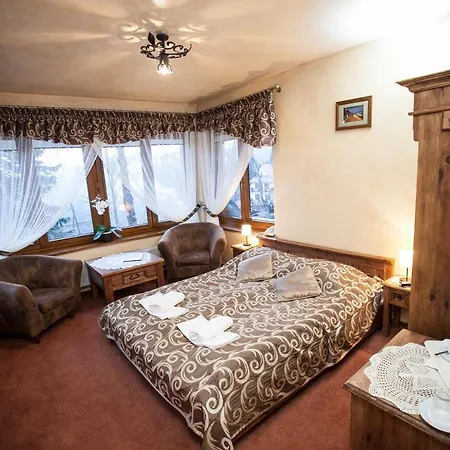 מלון Dwor Karolowka