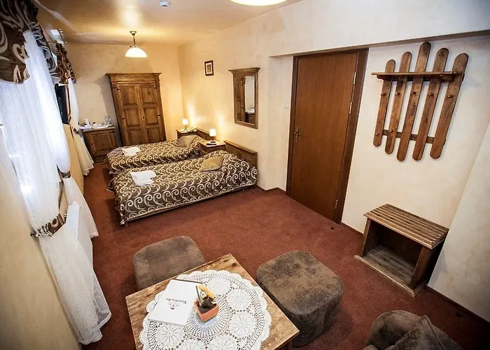 Dwor Karolowka Hotel