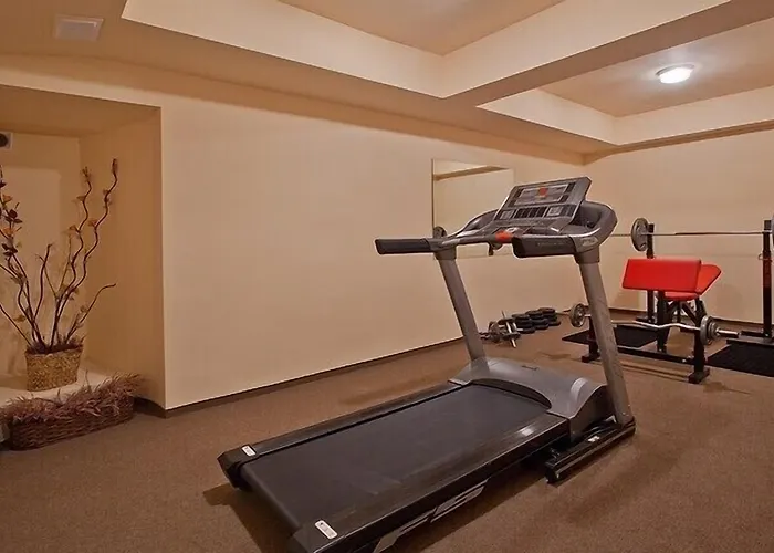 Hotel Dwór Karolówka 3*