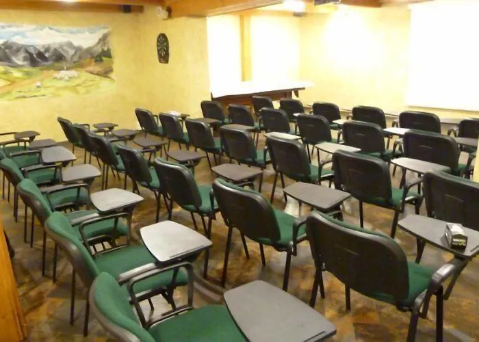 Dwor Karolowka Hotel 3*