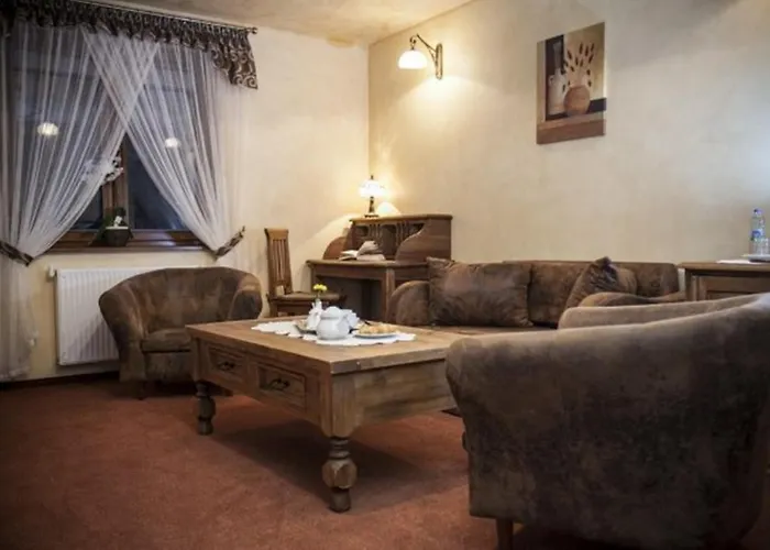 Dwor Karolowka Hotel 3*